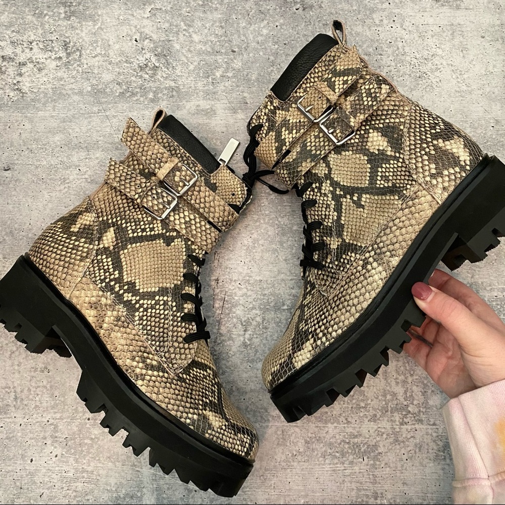 New Dolce Vita Paline Snake Boots - Picture 3 of 6